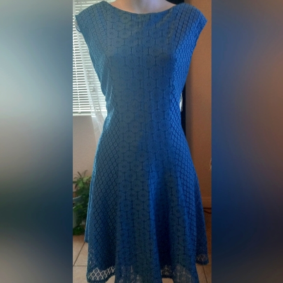 NWT - Danny & Nicole brand -Size 16-  blue lace dress - Picture 2 of 5